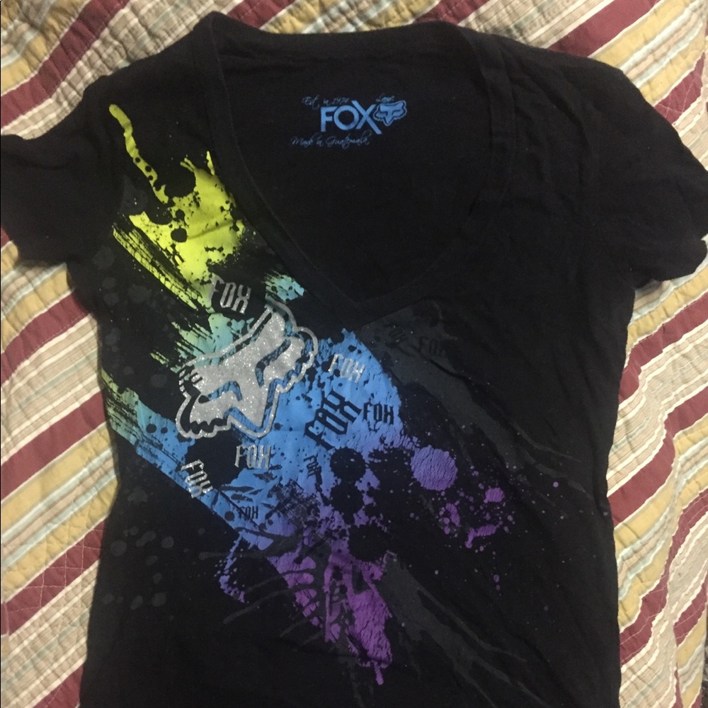 Fox v-neck tshirt